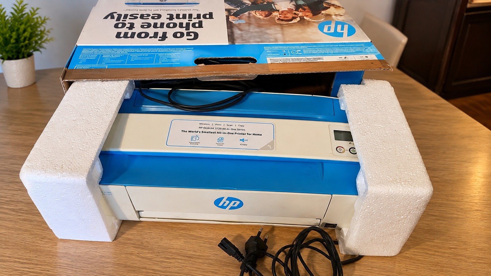 HP DeskJet 3720